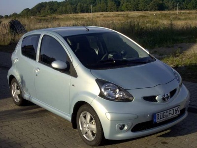 Front und Beifahrerseite des Toyota Aygo. 