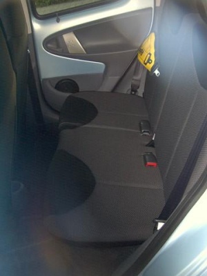 Platzangebot im Fond. Sitze im Fond des Toyota Aygo.