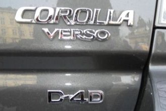 Heckbeschriftung des Corolla Verso. Heckbeschriftung des Corolla Verso.