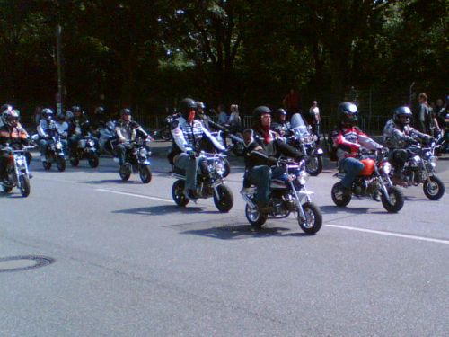 Dax-Parade. Honda Dax-Parade.