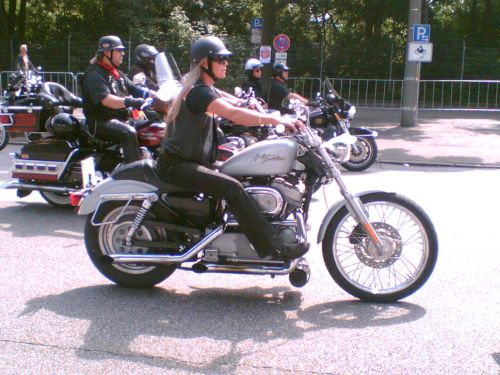Graue Harley Davidson. 