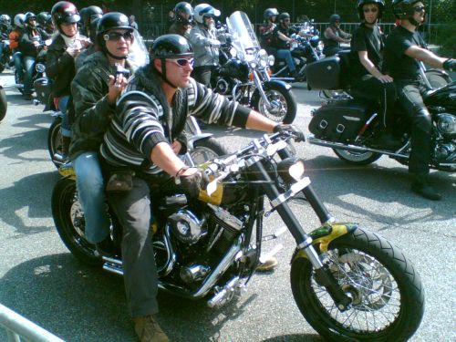 Harley Davidson Rod. Harley Davidson Rod.