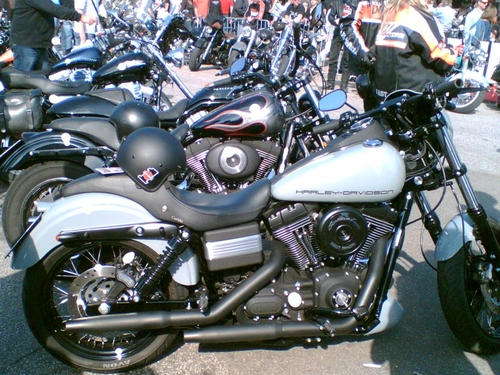 Harley-Davidson auf der Mainstreet. 