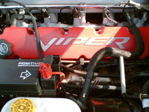 Motorblock Dodge Viper SRT-10. Zylinderkopfdeckel einer Dodge Viper SRT-10 (8,3l Hubraum, 372 KW).
