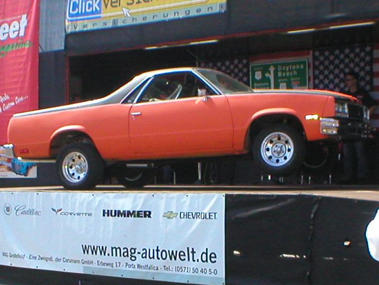Oldsmobile El Camino Low Rider in Aktion. Oldsmobile El Camino Low Rider.