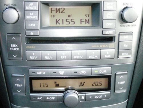 Audio- und Klimaanlage im Avensis. Audio- und Klimaanlage im Avensis.