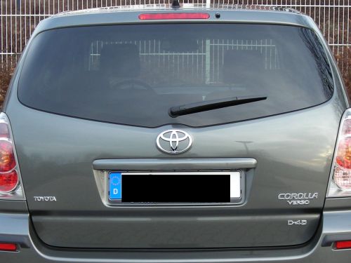 V-förmige Heckscheibe beim Corolla Verso. V-förmige Heckscheibe beim Corolla Verso.