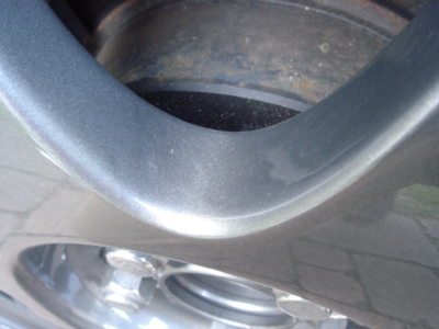Detail der Felge nach Neulackierung. Detail der Felge nach Neulackierung.