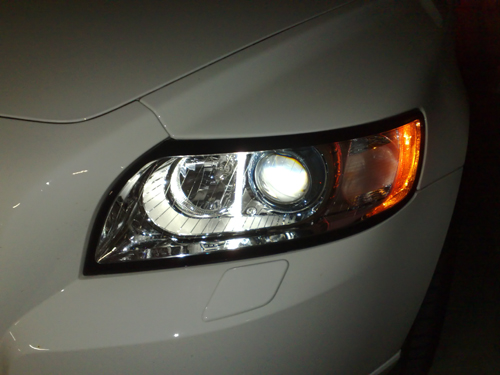 Nahaufnahme des weißen LED-Lichtes. Nahaufnahme des weißen LED-Lichtes.