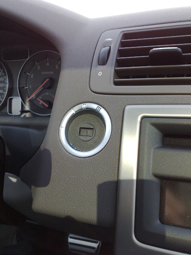 Das Zündschloss des S40 T5 mit der "Startautomatik". Das Zündschloss des S40 T5 mit der "Startautomatik".