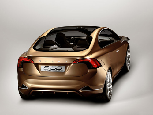 Concept Car des neuen Volvo S60 in der Rückansicht. 