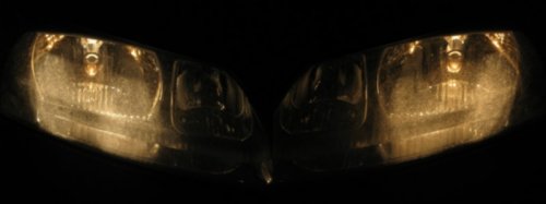 Fotografischer Vergleich der Leuchtstärke der beiden Glühlampen. Fotografischer Vergleich der Leuchtstärke der beiden Glühlampen.