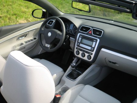 Blick in den Innenraum des Eos. Blick in den Innenraum des Eos.