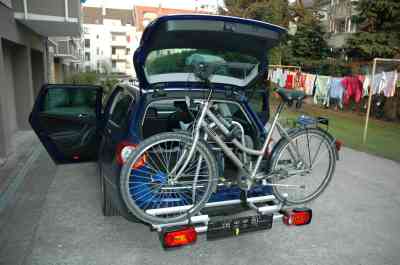 Kurz danach kam es auf den Schrott. Träger mit Fahrrad.