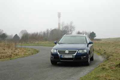 Der Passat vor dem Deich am Wilhelmshavener Geniusstrand. Der Passat in Wilhelmshaven.