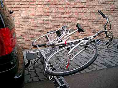 Fahradträger mit einem Fahrad - abgeklappt. Fahradträger mit einem Fahrad - abgeklappt.