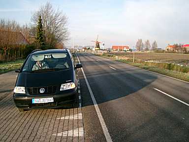 Der Sharan auf der Landstrasse. 