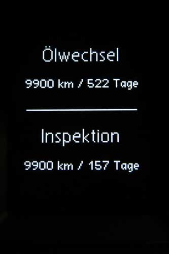 Anzeige der nächsten Wartung und des Ölwechsels. 