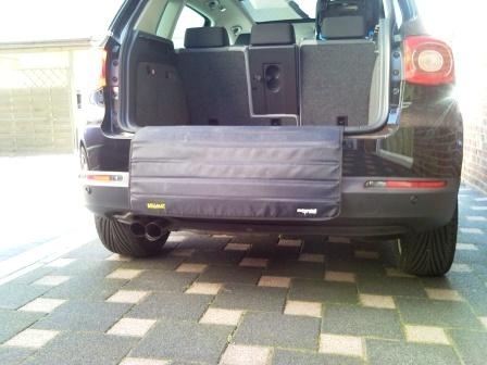 Ansicht des Stoßstangenschutz ausgerollt. Stoßstangenschutz Rollmat.