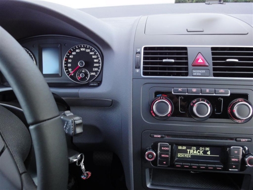 Das Radio im Cockpit. Das Radio im Cockpit.