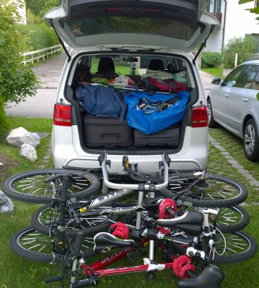 Der Fahrradträger im umgeklappten Zustand. Der Fahrradträger im umgeklappten Zustand.