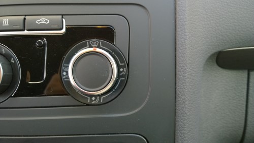 Der Regler zum Umschalten der Klimaanlage. Der Regler zum Umschalten der Klimaanlage.