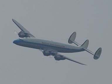 Eine Superconstellation. 