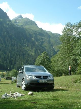 Die Front des VW Touran. Die Front des VW Touran.