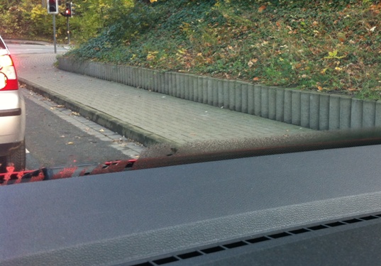 Nasse Windschutzscheibe. 