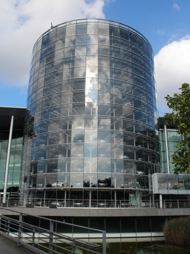 Gläserne Manufaktur in Dresden. 